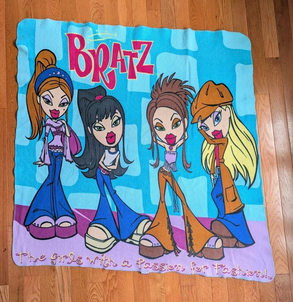 Vintage Y2k 2003 MGA Bratz Passion For Fashion Blue Fleece Throw Blanket 49x56